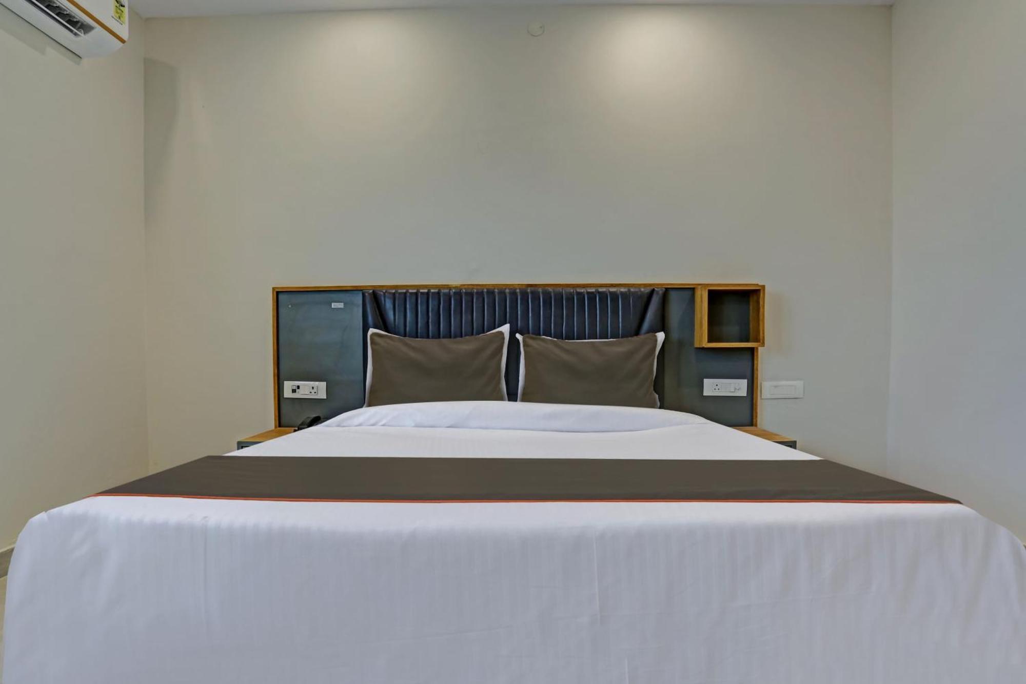 ホテル Townhouse Vip Grand デリー エクステリア 写真