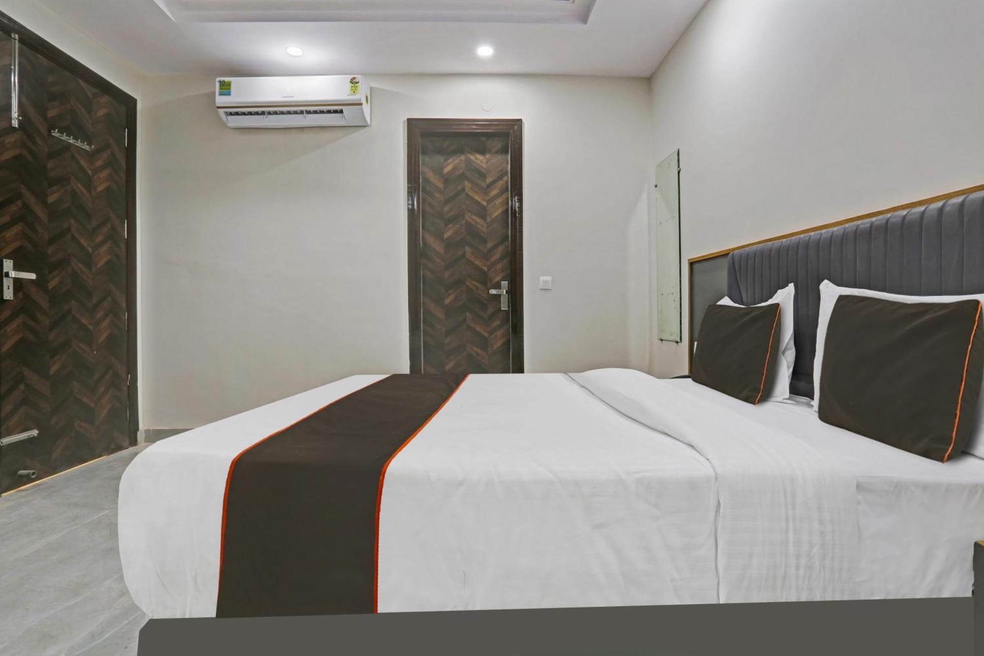 ホテル Townhouse Vip Grand デリー エクステリア 写真