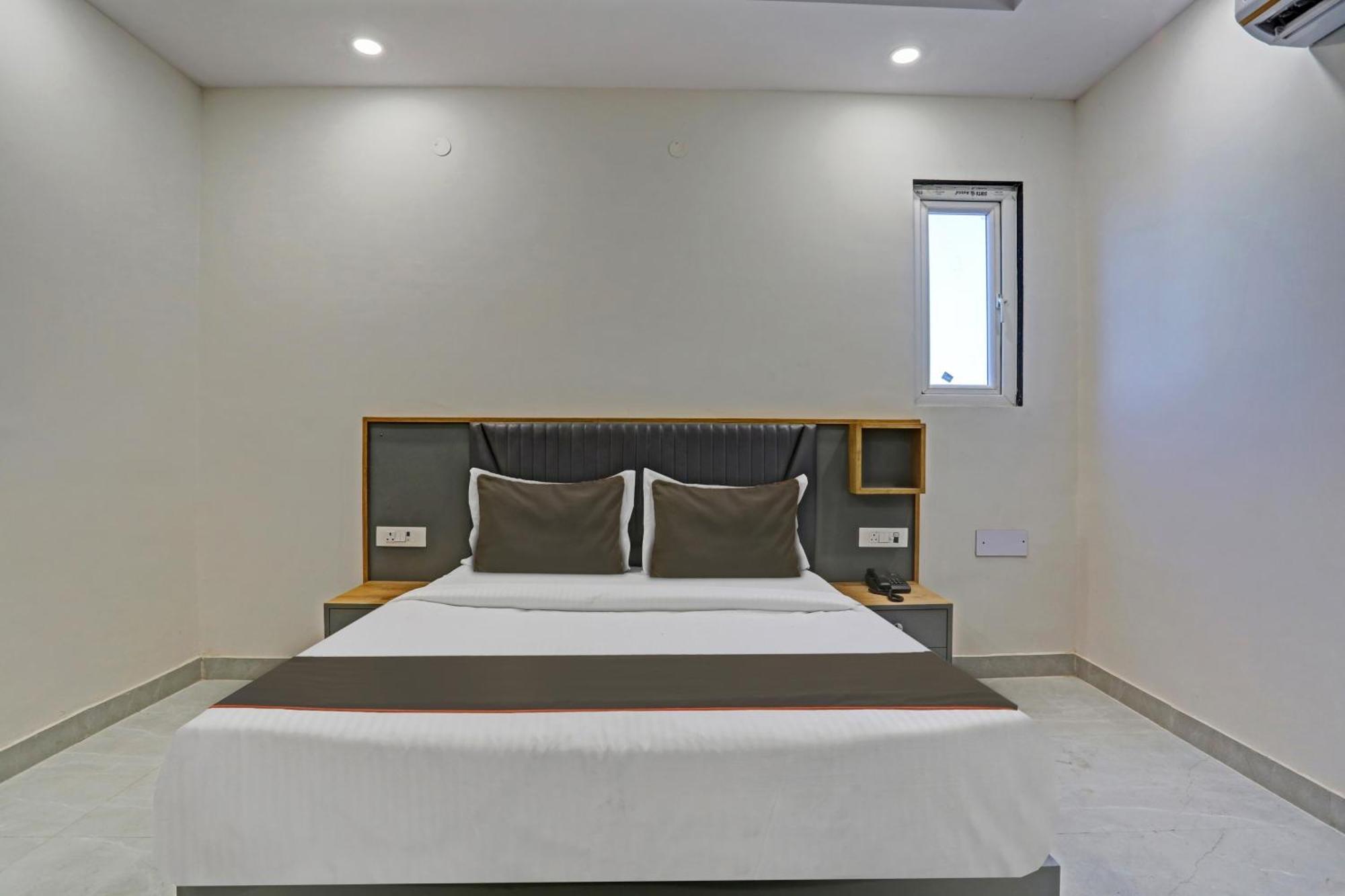 ホテル Townhouse Vip Grand デリー エクステリア 写真