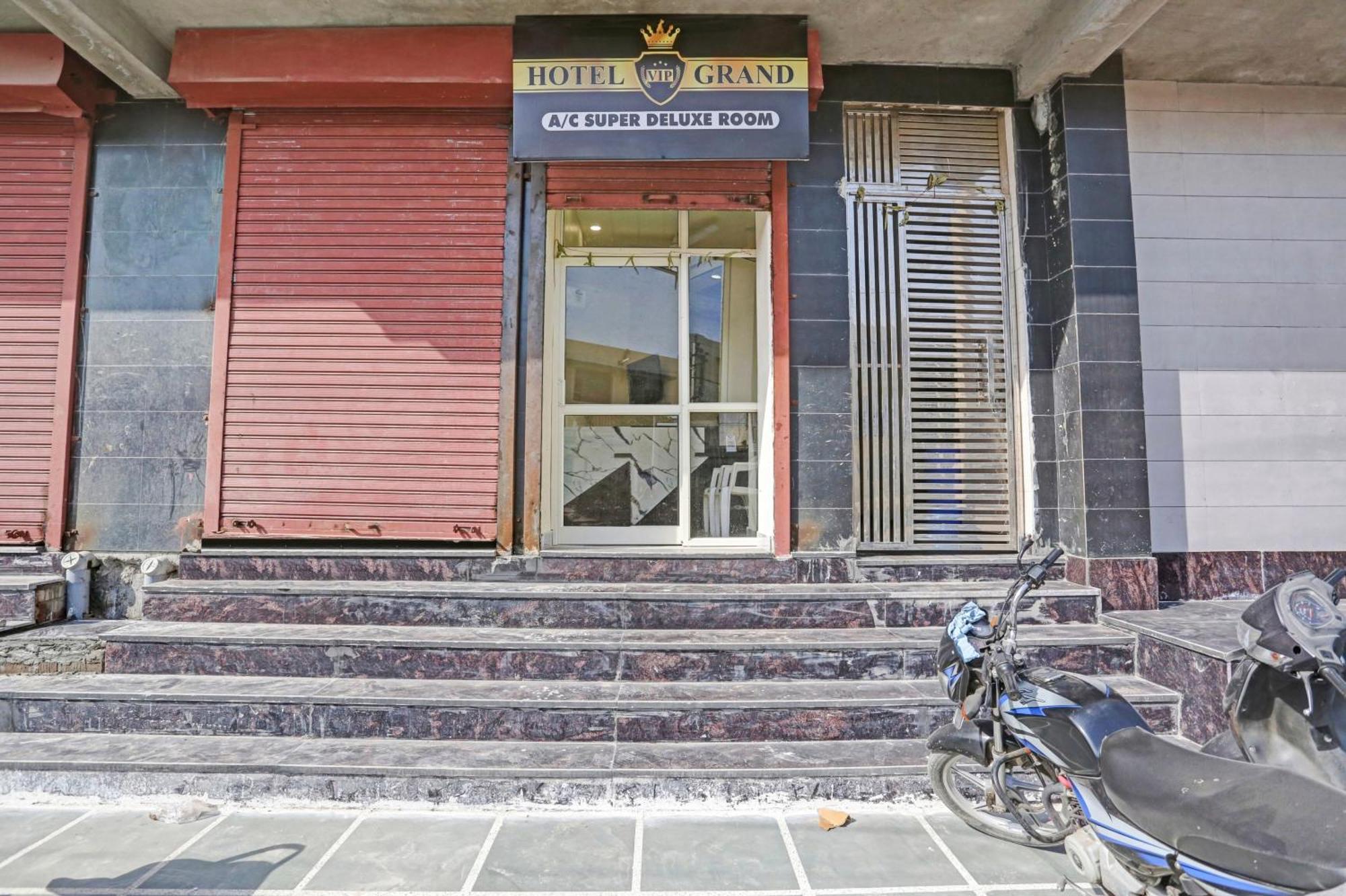 ホテル Townhouse Vip Grand デリー エクステリア 写真
